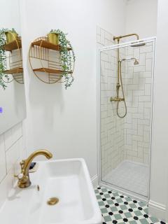 The Platform Penthouse - 3 Bedroom - Sleeps 6 - Saltburn-by-the-Sea - 1
