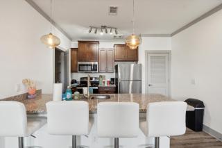 Overlook 1214 I Beautiful 1bd1bth Apt I Gym - 3