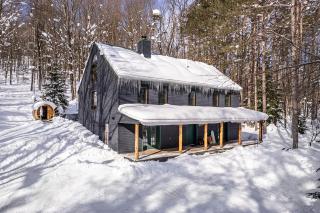 Beautiful chalet on 5 acres - 2 min to Village! Hot-Tub, Sauna, Fire Pit! - Ellicottville - 0