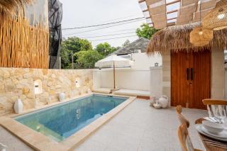 D'Zora Villa Jimbaran - 0