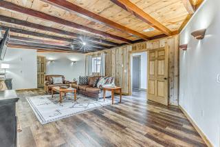 Walk to Midtown Ruidoso Modern-Rustic Cabin - 6