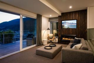 Villa Habeke- Lake Views- Gas Fire- AC- BBQ - Queenstown - 8