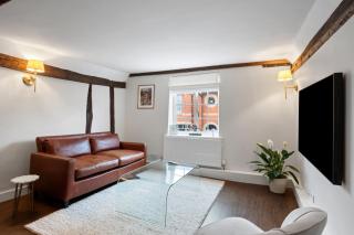 Beautiful period property in historic town - 9