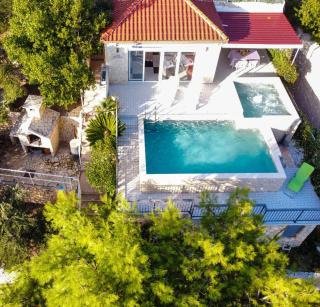 Seaside apartments with a swimming pool Pisak, Omis - 23884 - Pisak - 9