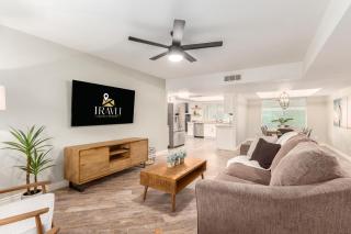 Obispo Modern Oasis with Heated Pool and BBQ - 1