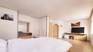 Sokcho Pine View Hotel - 2
