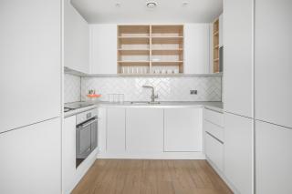 CANARY WHARF E14 MODERN 1 Bed APARTMENT HIGH SPEC - 5
