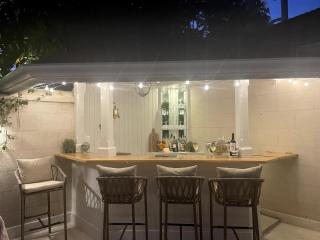 Private Boutique Villa & Pool Next To The Beach Outside Holetown - Saint James - 3