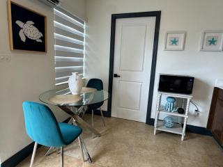 Stylish 1BR Near Miami Airport & Port! - Miami - 9