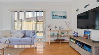 Coastal Getaway in Toowoon Bay by Central Coast Beach Breaks - Toowoon Bay - 9