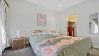 Coastal Getaway in Toowoon Bay by Central Coast Beach Breaks - 2