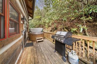 Creekside Cabin - 3