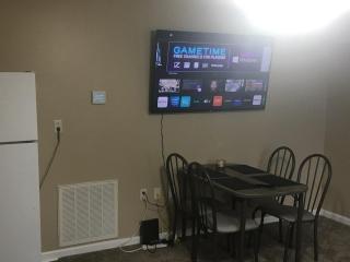 a cozy, quiet, rural hideaway close to everything3 - 4