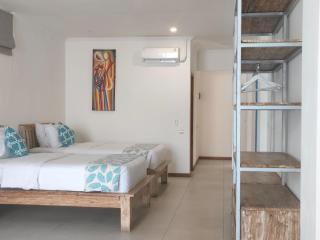 Triple 8 Suites - Labuan Bajo - 1