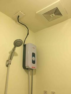 Studio in the Metro I Near MRT I WiFi - Manila - 4