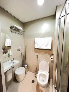 Cozy 1 BR in EDSA Mandaluyong - Manila - 3