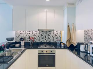 Exclusive 1BR with Iconic Views in Paramount Tower - 9