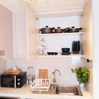 B12 Studio near Formula 1, with canal and pool view - 3