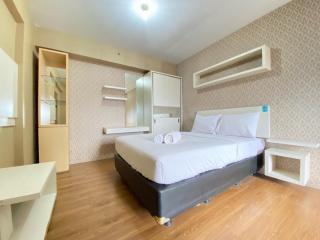 Spacious 3BR at Gateway Ahmad Yani Cicadas Apartment By Travelio - Bandung - 3