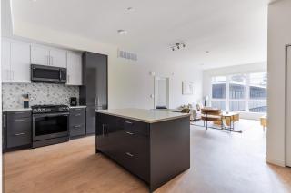 Blueground Oakland AC gym rooftop BBQ SFO-1815 - 5