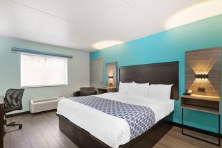 Clarion Inn Des Moines Airport - Des Moines - 4