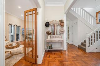 Offshore Beach House - Merewether - 4