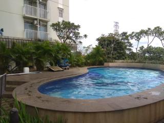 Nice 2BR at Bogor Valley Apartment By Travelio - 4