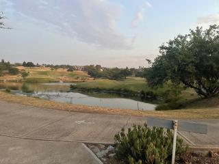 Luxurious 2 bedroom and 2 baths - 1