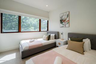 Inner City Pet Friendly Pad by Custom Bnb Hosting - 7