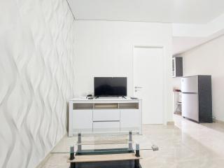 Comfort Stay 1BR at Podomoro City Deli Medan Apartment By Travelio - Medan - 1