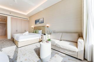 High-Rise Studio Overlooking the Sea with a Glimpse of Ain Dubai, The Palm Tower, Palm Jumeirah by Deluxe Holiday Homes - 2