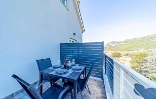 2 Bedroom Beautiful Apartment In Zuljana - 0