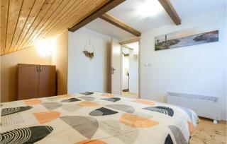 Beautiful Home In Otocac With Wifi - 3