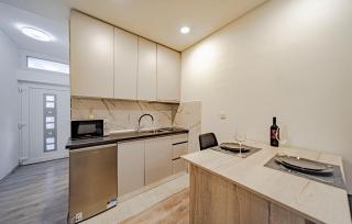 1 Bedroom Beautiful Apartment In Zuljana - 2