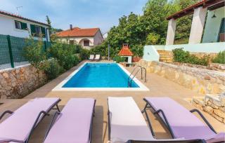 Amazing Home In Razanj - Ražanj - 1