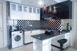 Vibrant Luxurious 1BR Apartment at La Riz Supermall Mansion By Travelio - 3