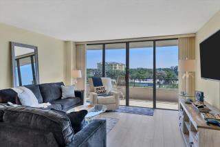 Anchorage Resort 5th Floor 2 bedroom condo with Beach Access 0888 - Siesta Key - 0