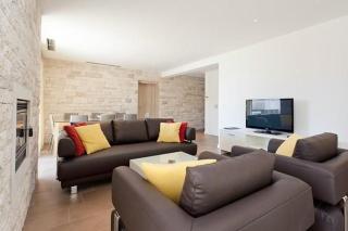 Exklusive Designvilla mit Dachterrasse und umfassendem Panoramablick - Karigador - 2