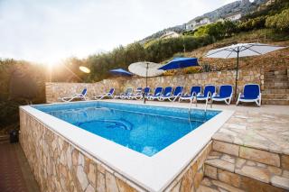 Ganzes Ferienhaus In Pisak Mit Privatem Pool - Pisak - 0