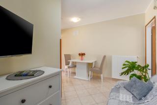 Ferienwohnung Bruna in Strandnähe mit schöne Terraße und Parkplatz - Poreč - 3