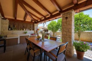 Charmante Villa Crystal Mit Pool, Bis 5 Personen - Žikovići - 1