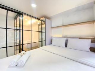 Best Deal 2BR at Grand Asia Afrika Apartment By Travelio - 6