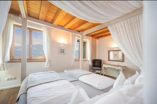 Villa Mit Schönem Seepanorama Und Naturteich - Castelletto di Brenzone - 1