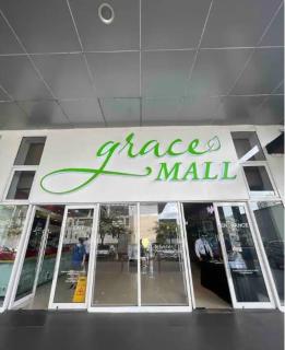 Luxury for Less next to BGC and Makati CBD - Manila - 1