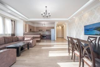 2 Bedrooms 2 Bathrooms Large And Lux Apartment Best Location - 8