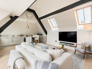 Modern 1 Bed with Roof Terrace Central Warwick Pass the Keys - Warwick - 2