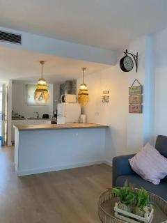 Charming Apartment in Blanes - Sea View and Pool - Blanes - 3