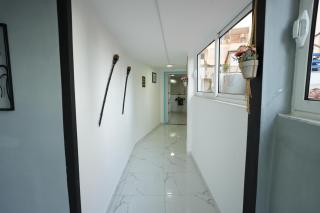 Enles Hostel - Durazzo - 1