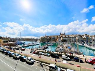 Vittoriosa Seafront Highly Furnished Apartment FL 4 - 9
