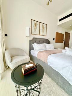 Modern Studio Apt Balcony & Free Parking Jvc - 2